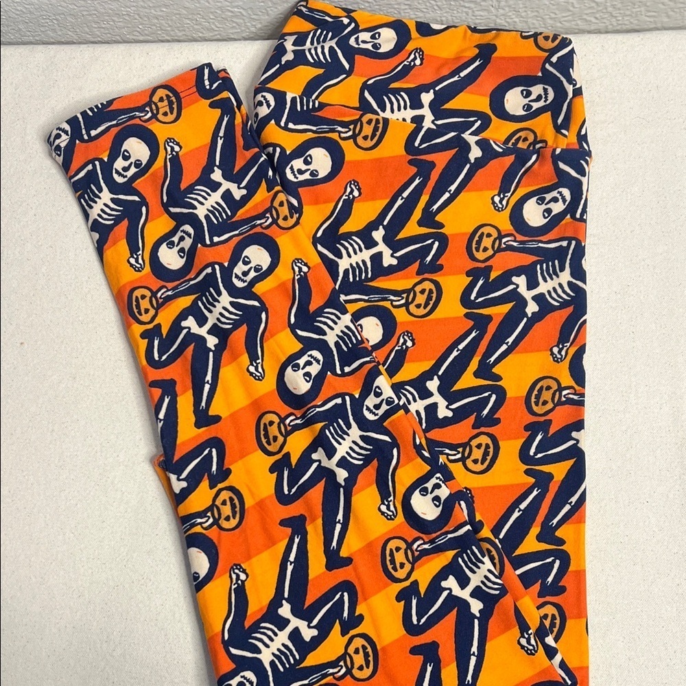 🛍️ 4 for $25 🎃 LuLaRoe Tall & Curvy Skeleton Halloween Leggings